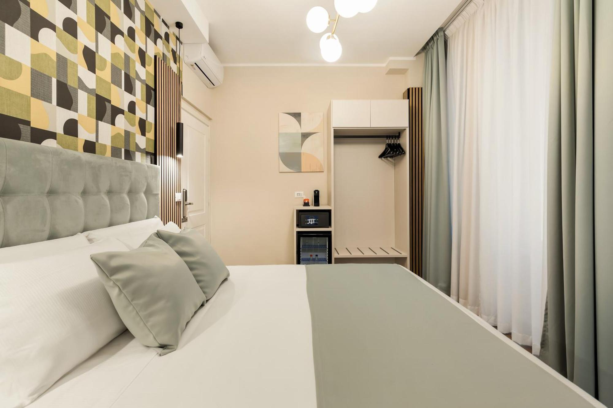 Albadea Deco&Jacuzzi Hotel Rome Bagian luar foto