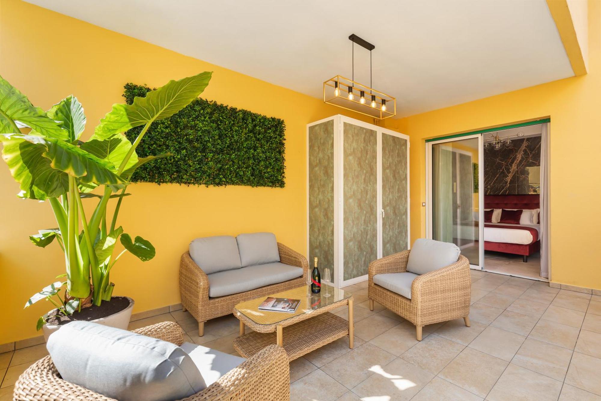 Albadea Deco&Jacuzzi Hotel Rome Bagian luar foto